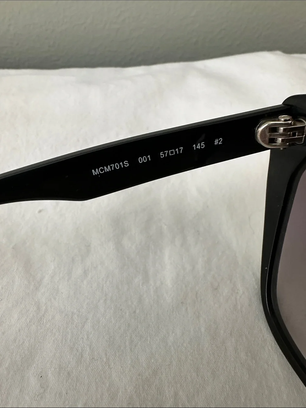 MCM Black Cat-Eye Sunglasses with Gradient Smoke Lenses (09)